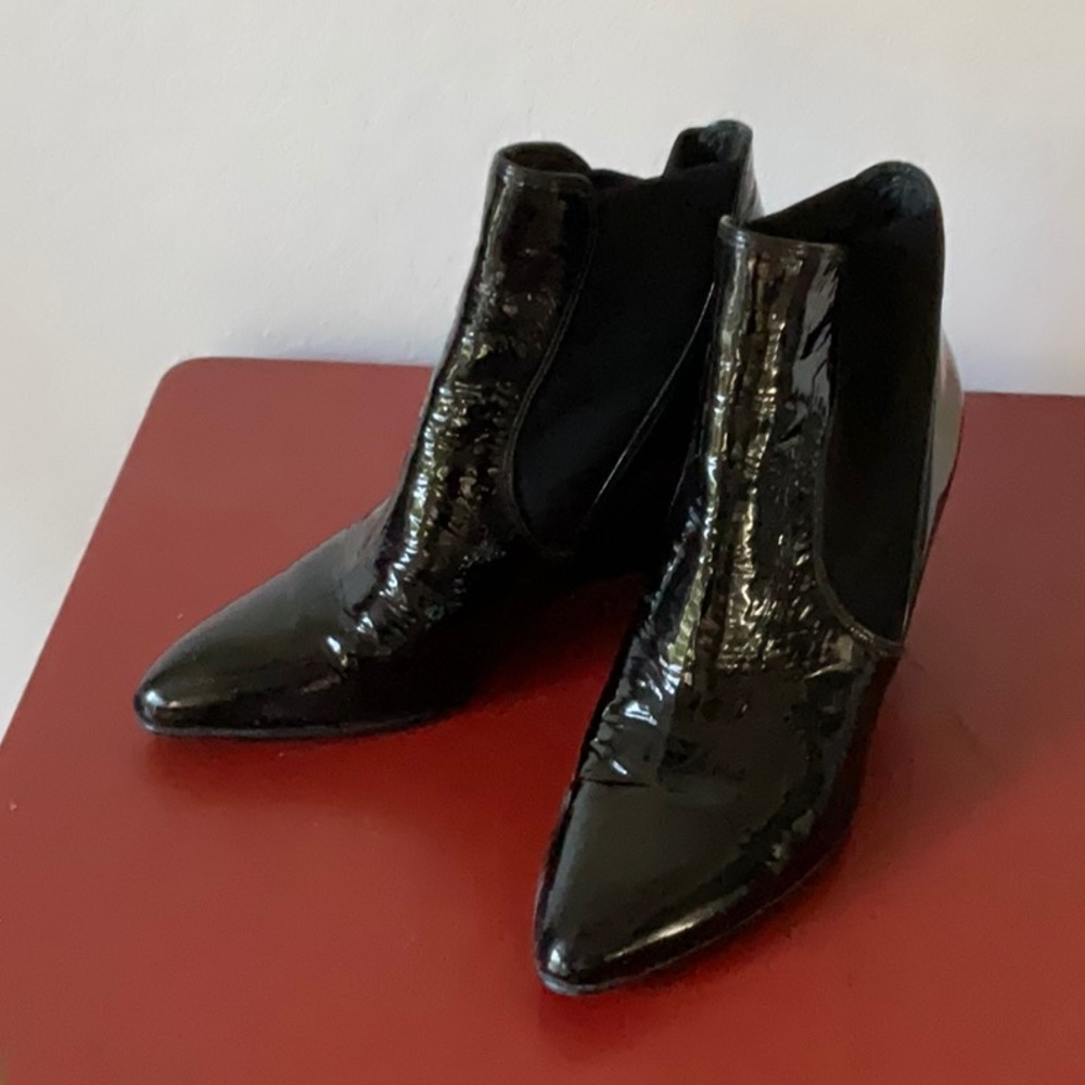 Stuart Weitzman black patent leather booties w wedge heel made in Spain